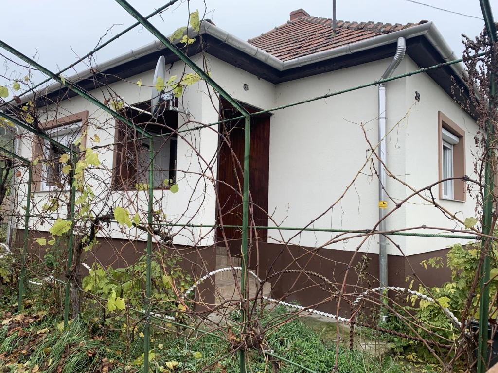 c3-1-name c2-1-name, Tibolddaróc, Tibolddaróc