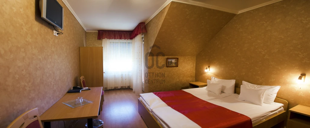 c3-1-name c2-70-name, Debrecen, Veres Péter-kert