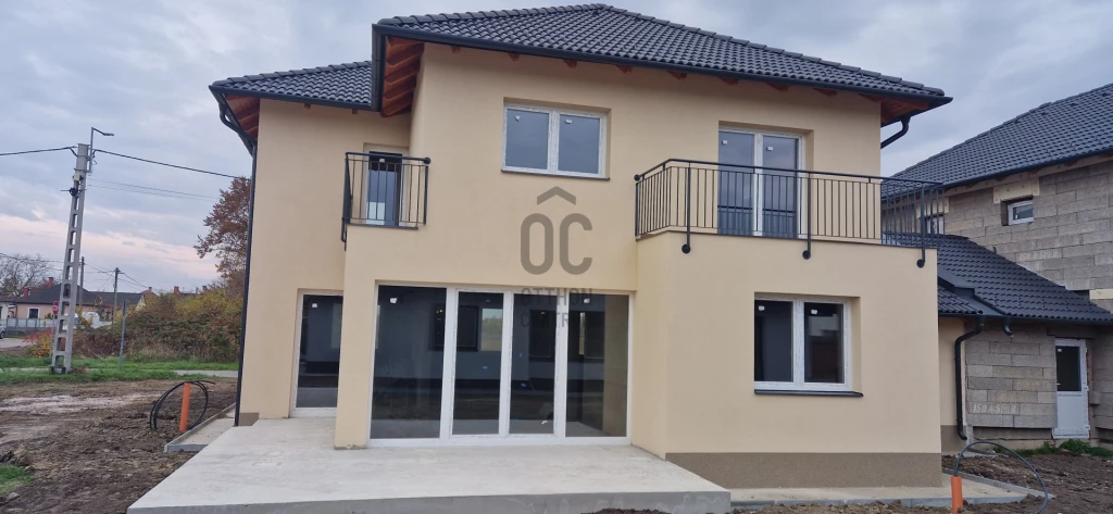 c3-1-name c2-2-name, Debrecen, Tégláskert