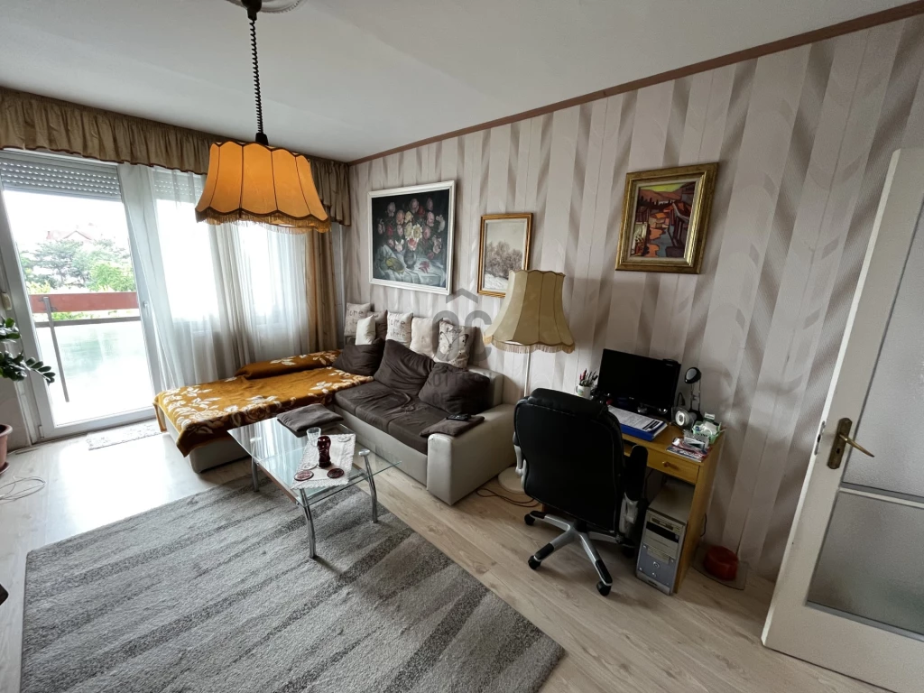 For sale panel flat, Debrecen, Újkert