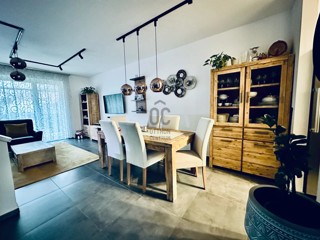 Eladó téglalakás, Debrecen, Hatvan utcai kert