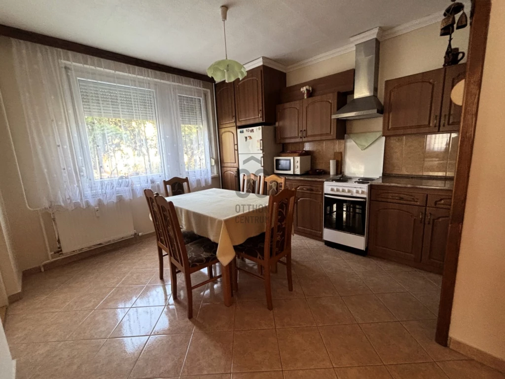 Eladó panellakás, Debrecen, Vénkert