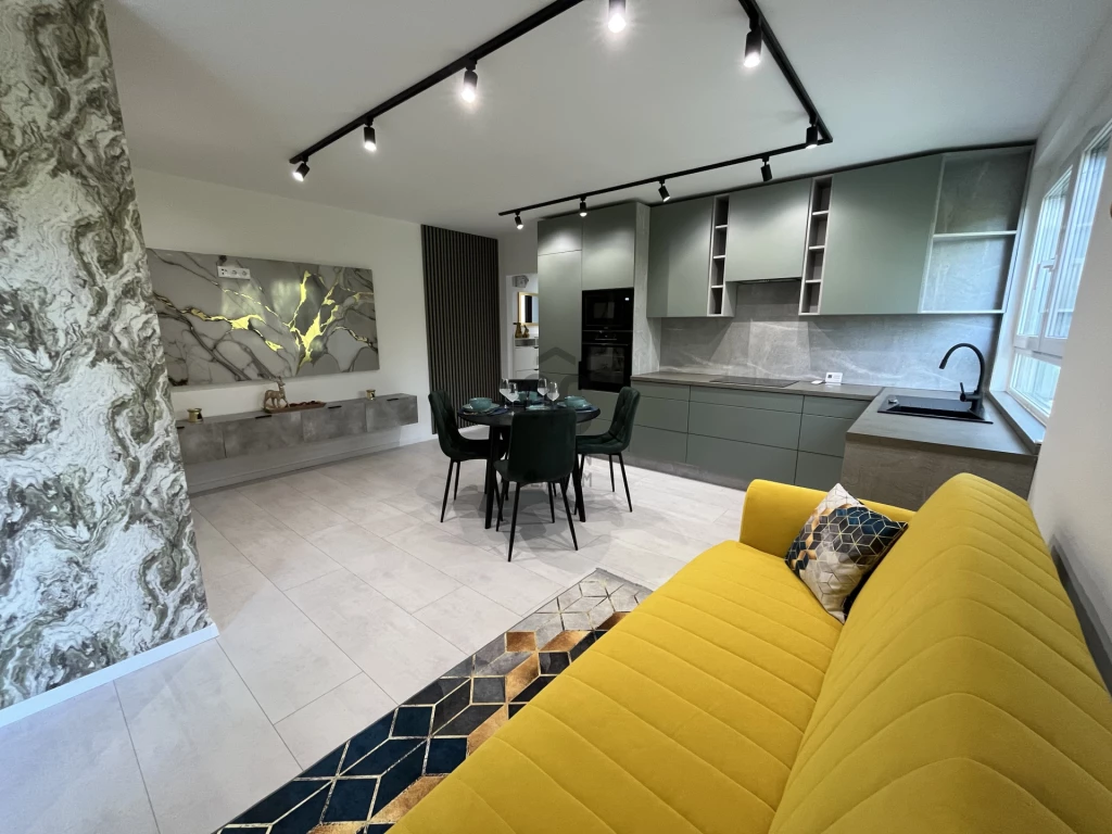 Eladó téglalakás, Debrecen, Sestakert