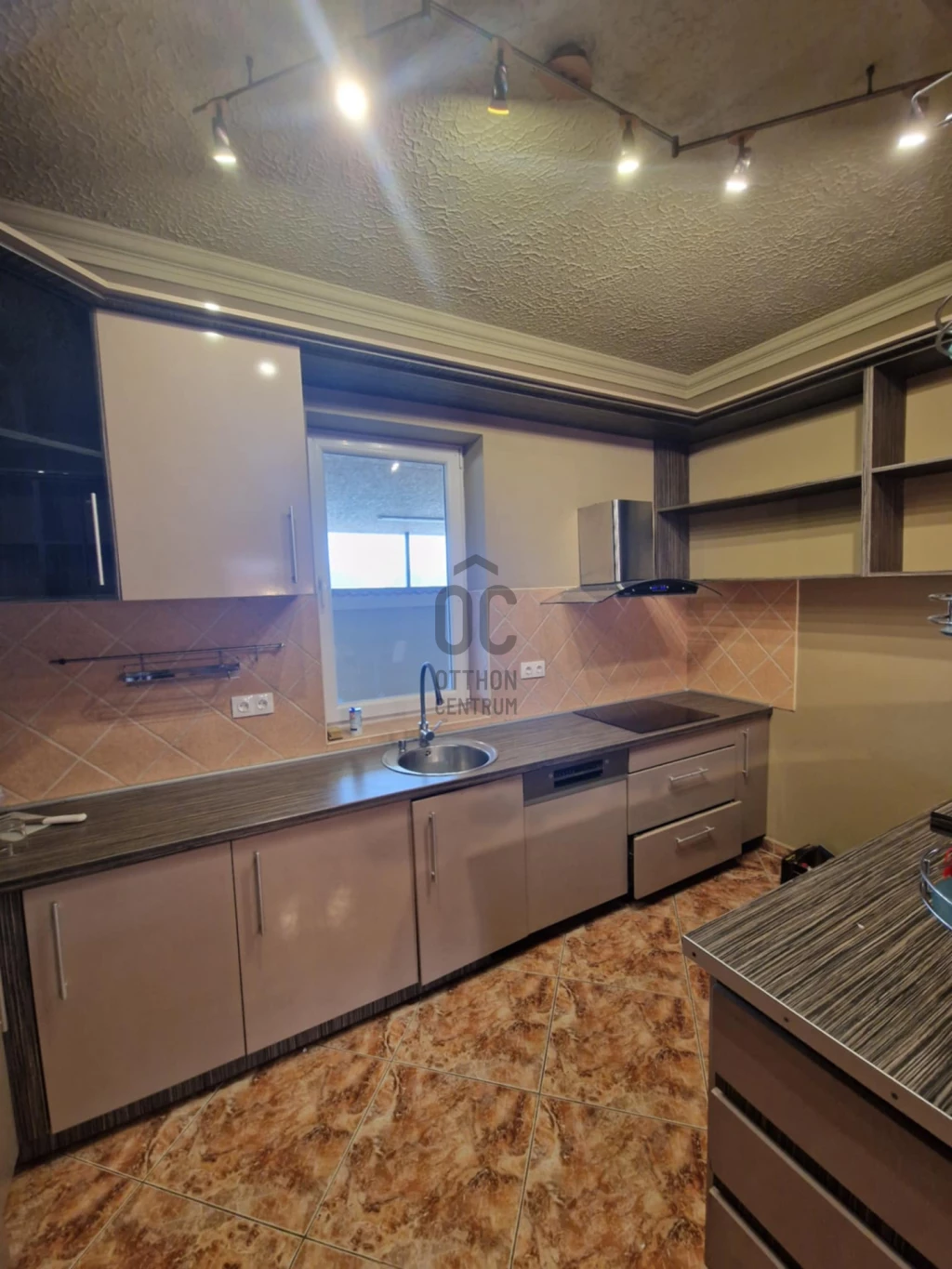 Eladó családi ház, Debrecen, Kerekestelep