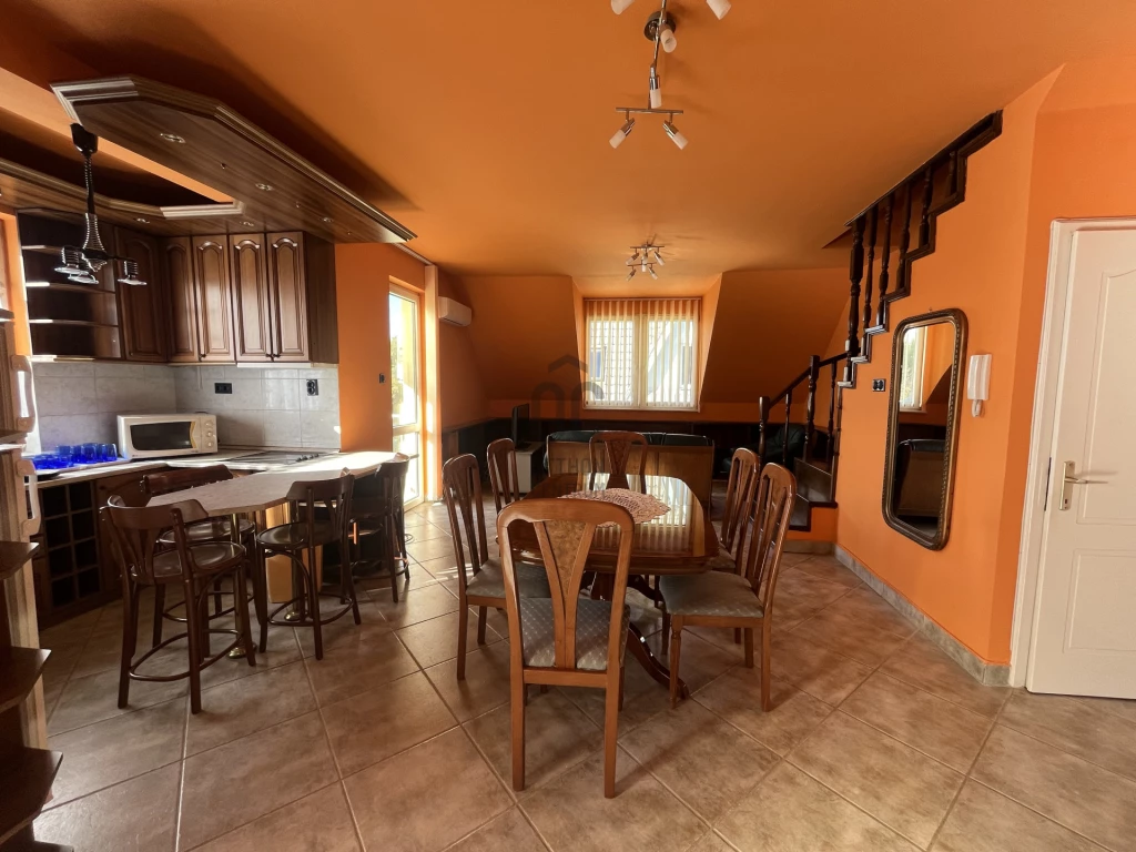 Eladó téglalakás, Debrecen, Postakert