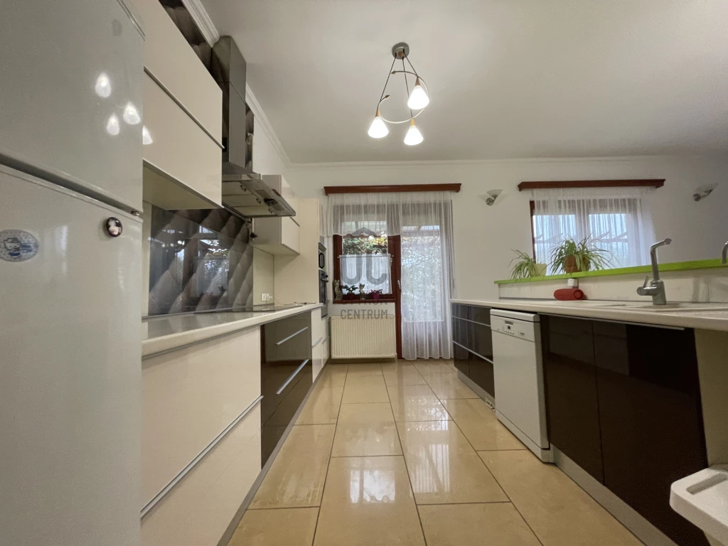 Eladó családi ház, Debrecen, Biharikert