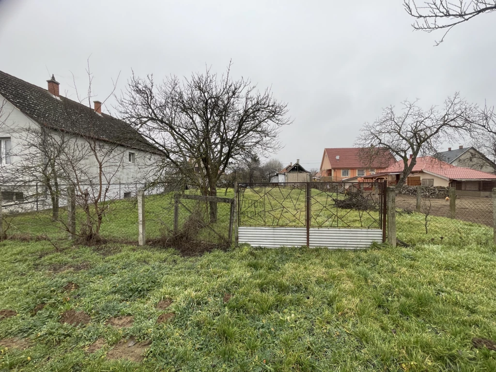 Eladó építési telek, Mikepércs, Mikepércs