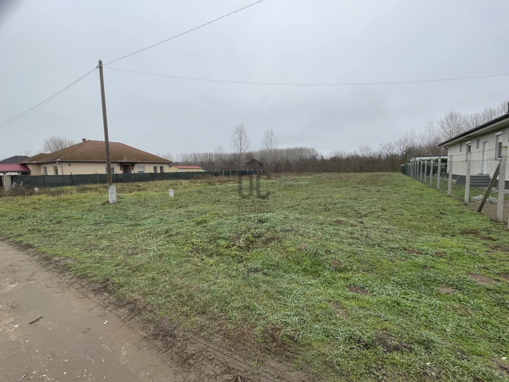 Eladó építési telek, Mikepércs, Mikepércs