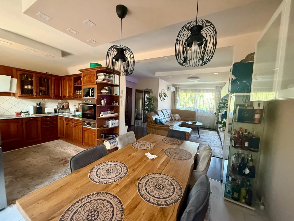 Eladó sorház, Debrecen, Nagyerdő