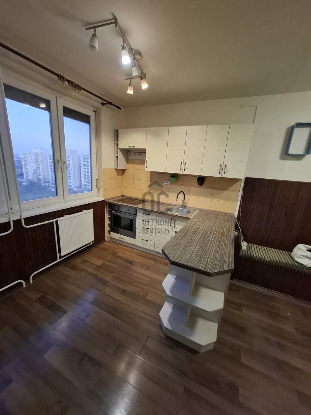 Eladó panellakás, Debrecen, Tócóskert