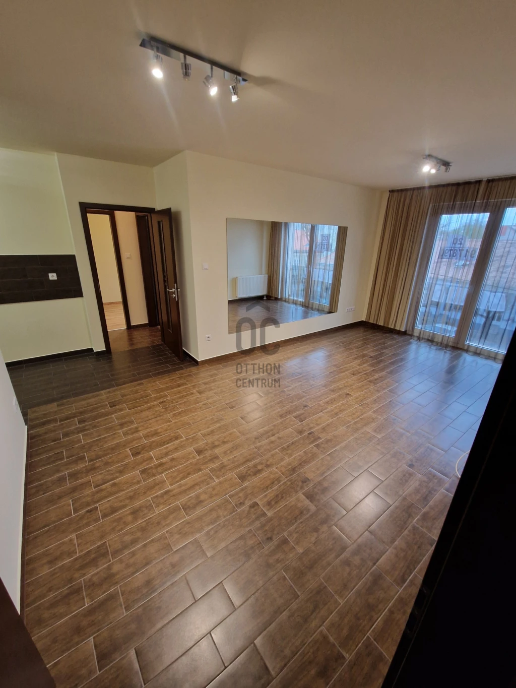 Kiadó iroda, irodaház, Debrecen, Belváros