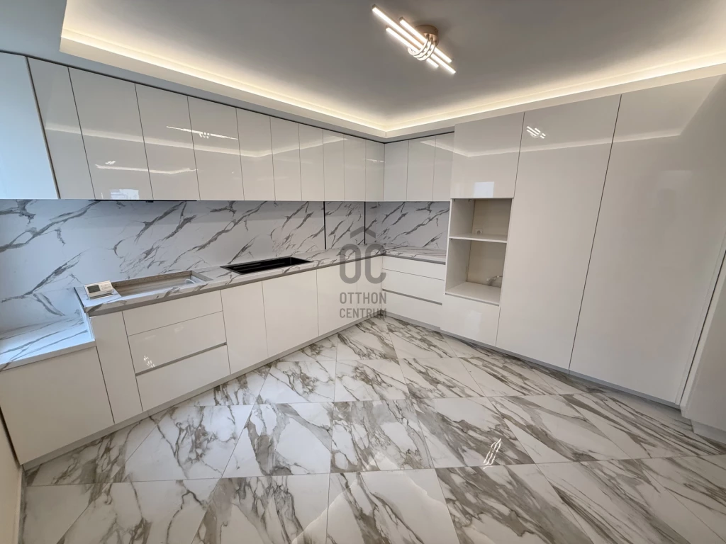 Eladó téglalakás, Debrecen, Belváros