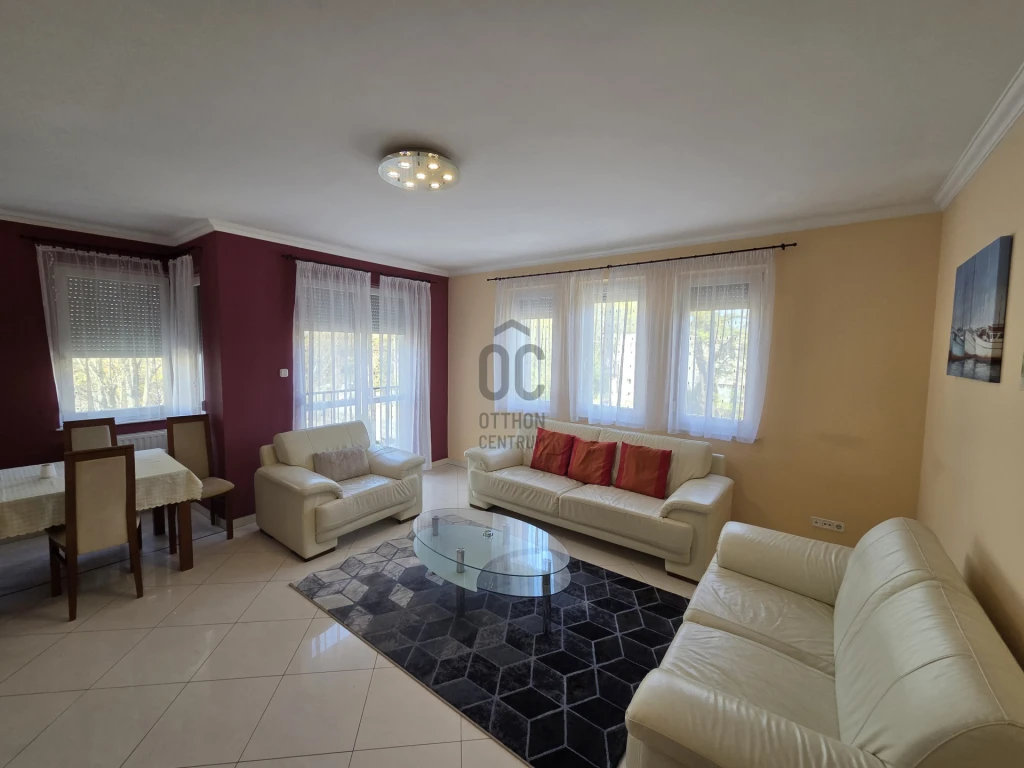 c3-2-name c2-19-name, Debrecen, Nagyerdő