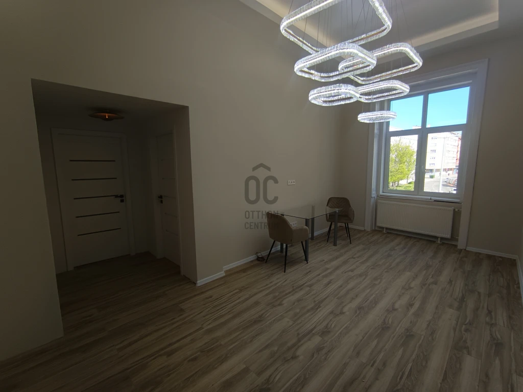 c3-1-name c2-19-name, Debrecen, Belváros, Piac utca