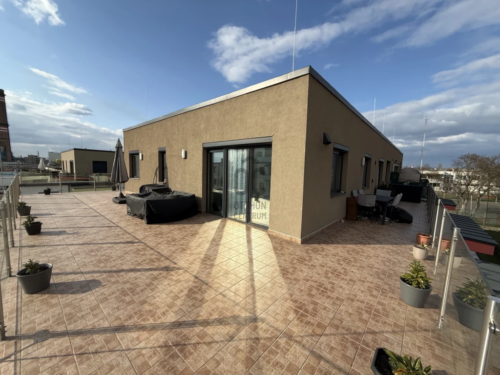 c3-1-name c2-19-name, Debrecen, Belváros