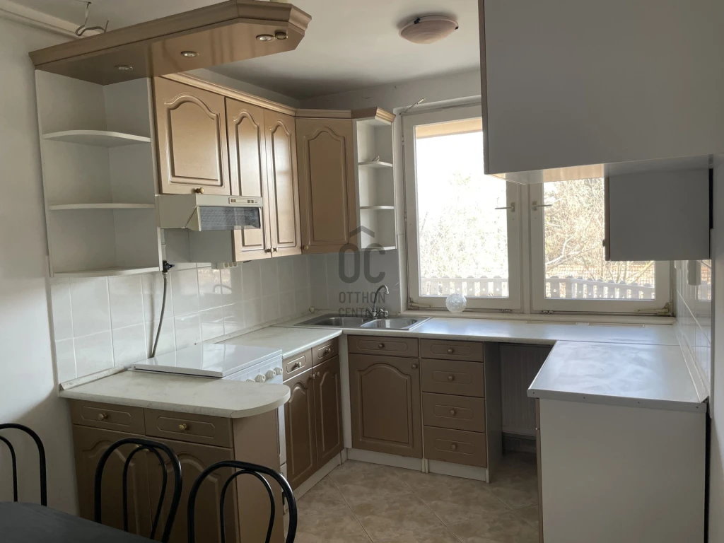 c3-1-name c2-19-name, Debrecen, Vezér ltp.