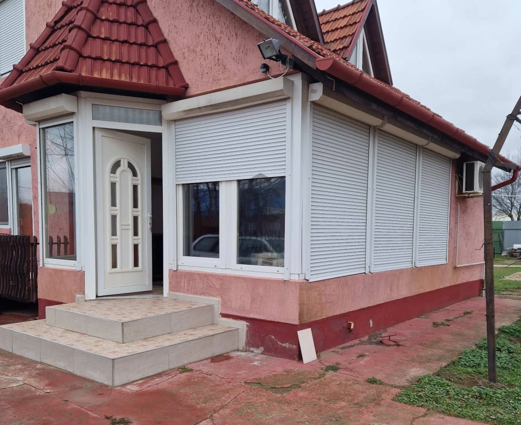 c3-1-name c2-1-name, Debrecen, Biczó István-kert