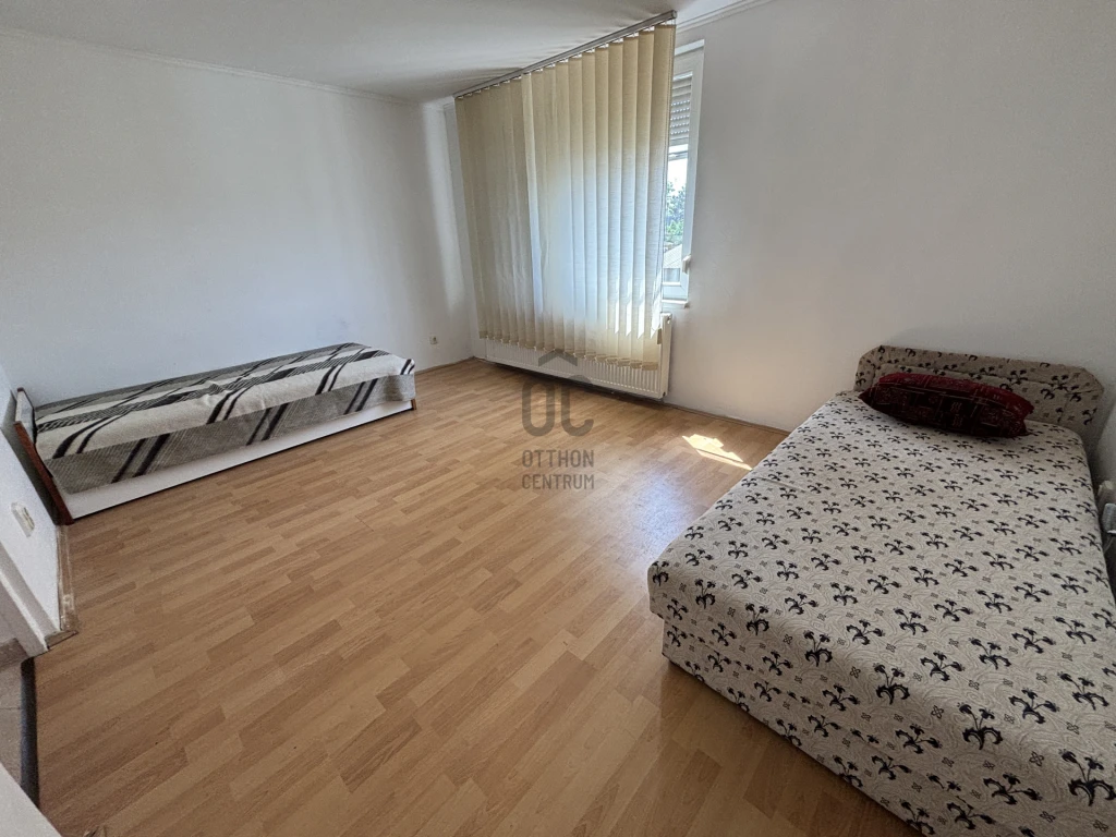 Eladó családi ház, Debrecen, Biczó István-kert