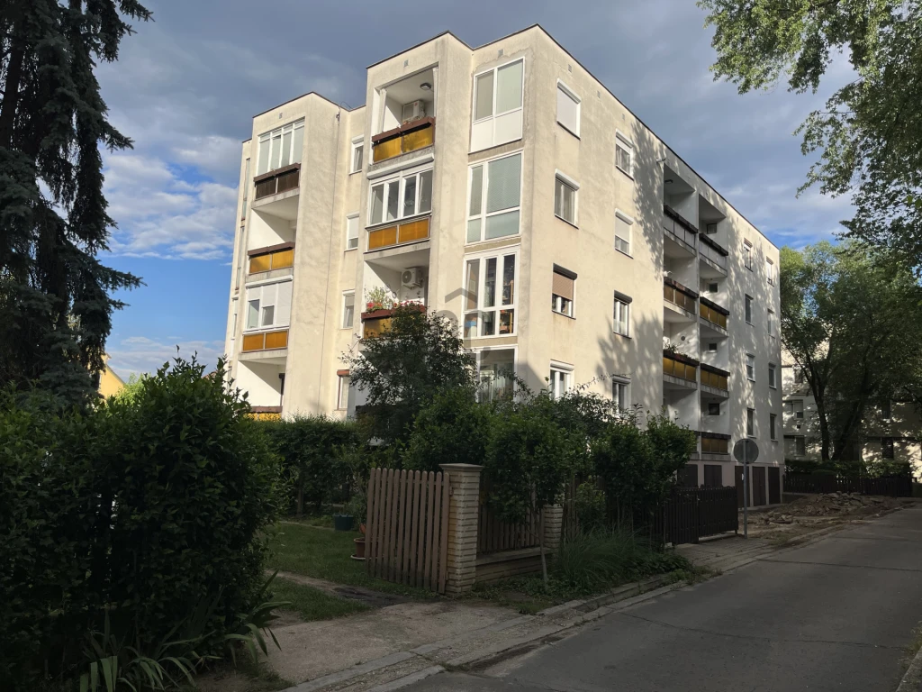 c3-1-name c2-19-name, Debrecen, Nagyerdő