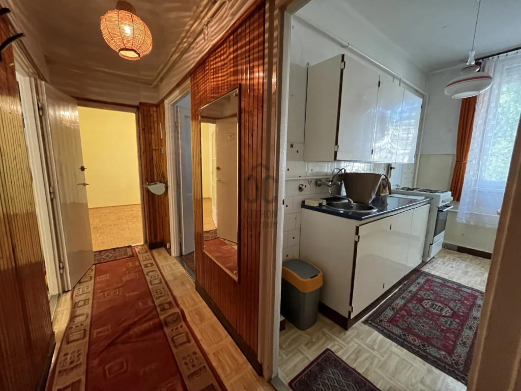 Eladó téglalakás, Debrecen, Libakert