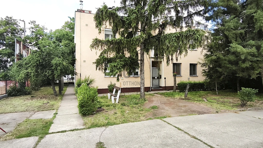 Eladó téglalakás, Debrecen, Boldogfalvi kert