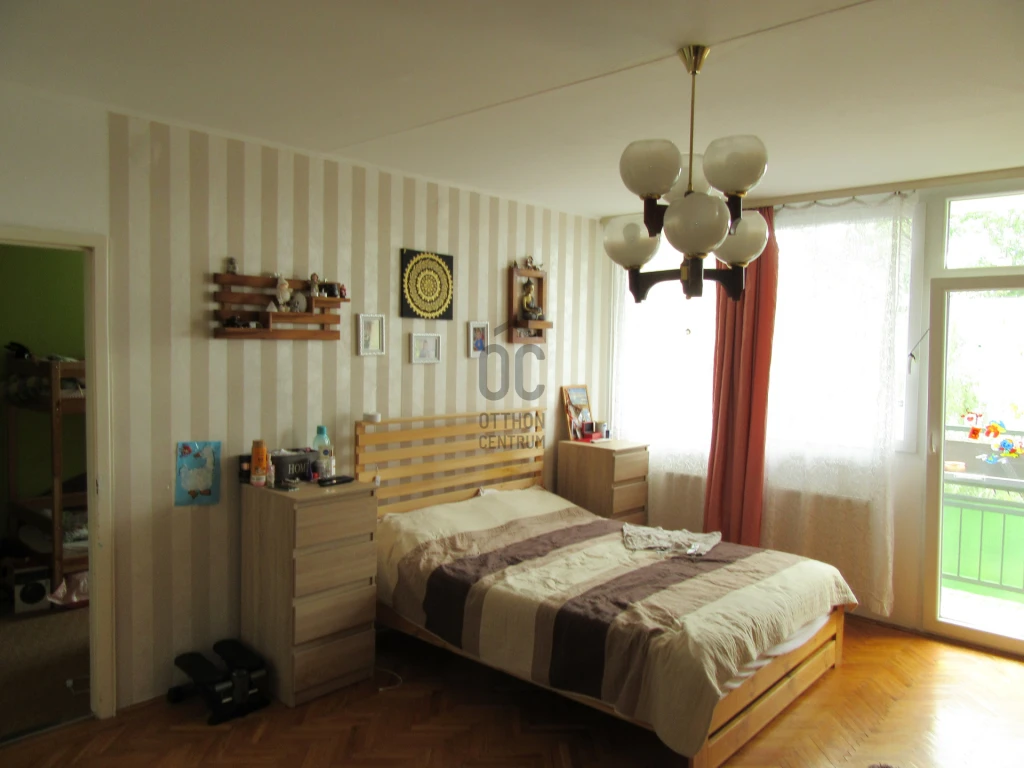 Eladó panellakás, Debrecen, Vezér ltp.