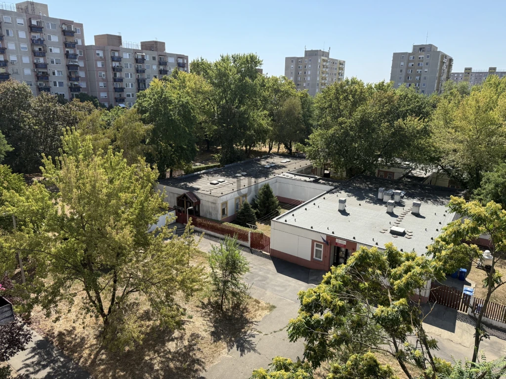 Eladó panellakás, Debrecen, Tócóskert