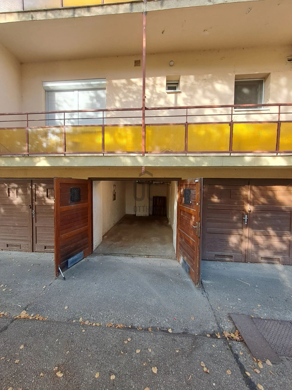 Eladó egyedi garázs, Debrecen, Nagyerdő