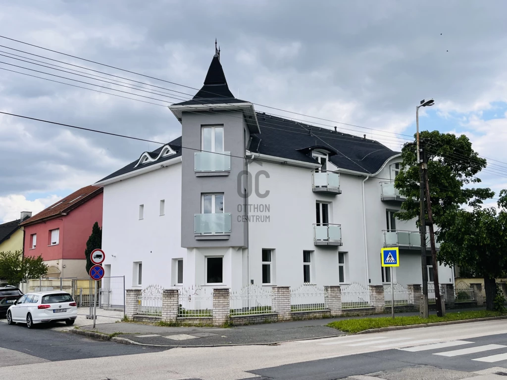 Eladó hotel, panzió, Győr, Nádorváros