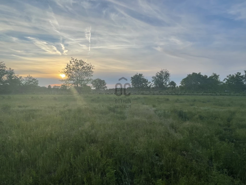 Eladó építési telek, Győr, Ménfőcsanak