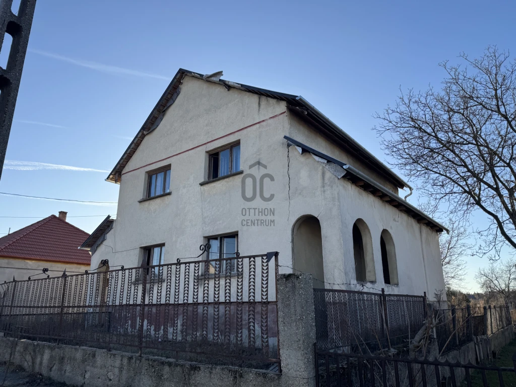 Eladó családi ház, Gönyű, Gönyű
