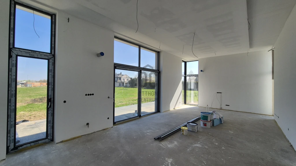 c3-1-name c2-1-name, Győrújbarát, Győrújbarát