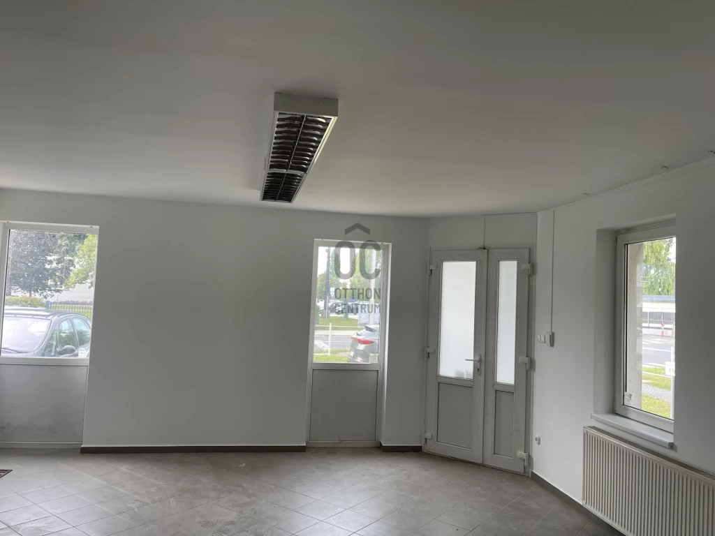 Eladó egyéb kereskedelmi-ipari, Győr, Révfalu