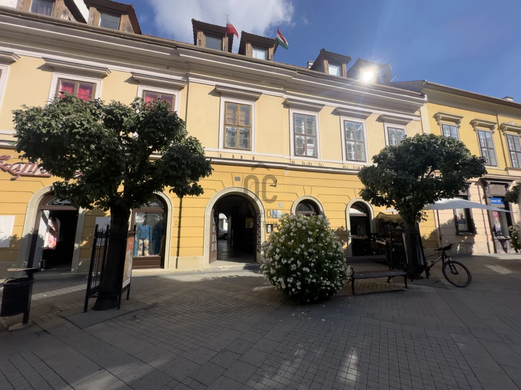Eladó téglalakás, Győr, Győr-Belváros