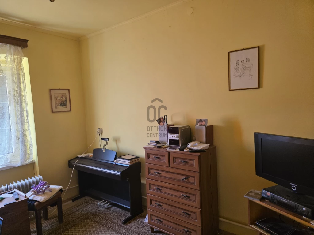 Eladó téglalakás, Győr, Nádorváros