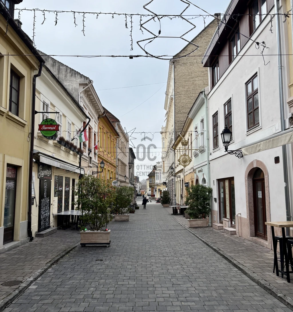 c3-2-name c2-73-name, Győr, Győr-Belváros