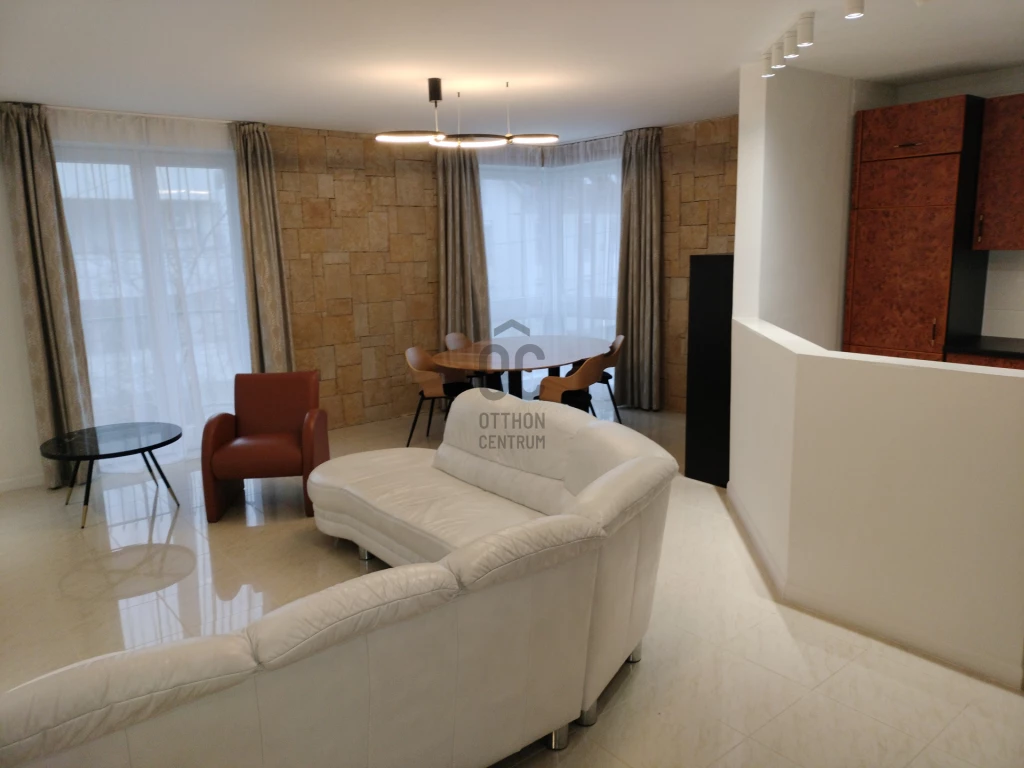 Eladó téglalakás, Győr, Révfalu