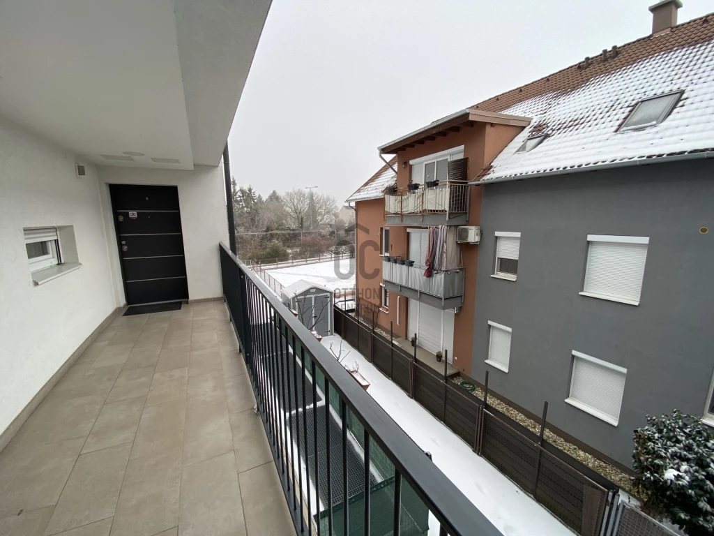 c3-1-name c2-19-name, Győr, Révfalu