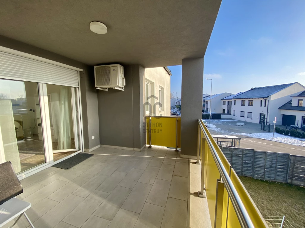 c3-1-name c2-19-name, Győr, Révfalu