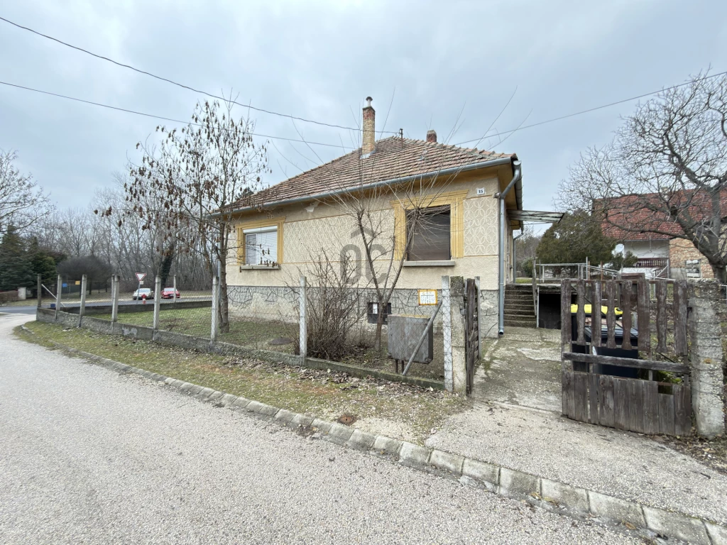 Eladó családi ház, Győr, Révfalu