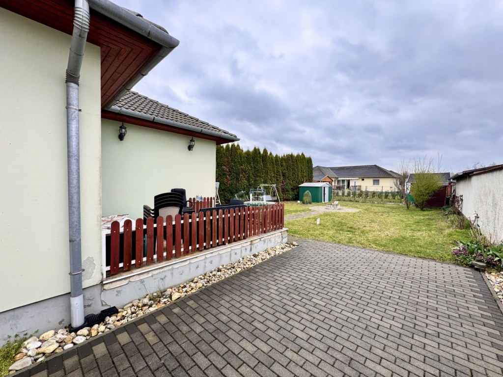 c3-1-name c2-1-name, Győr, Győrszentiván