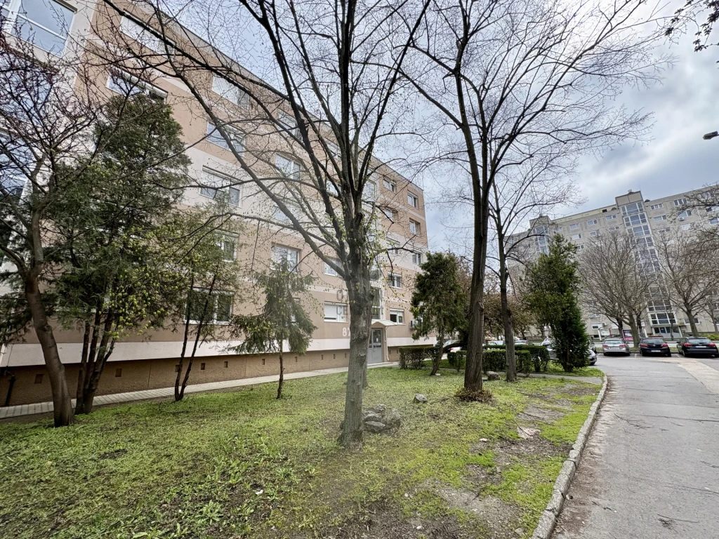 c3-1-name c2-20-name, Győr, Adyváros