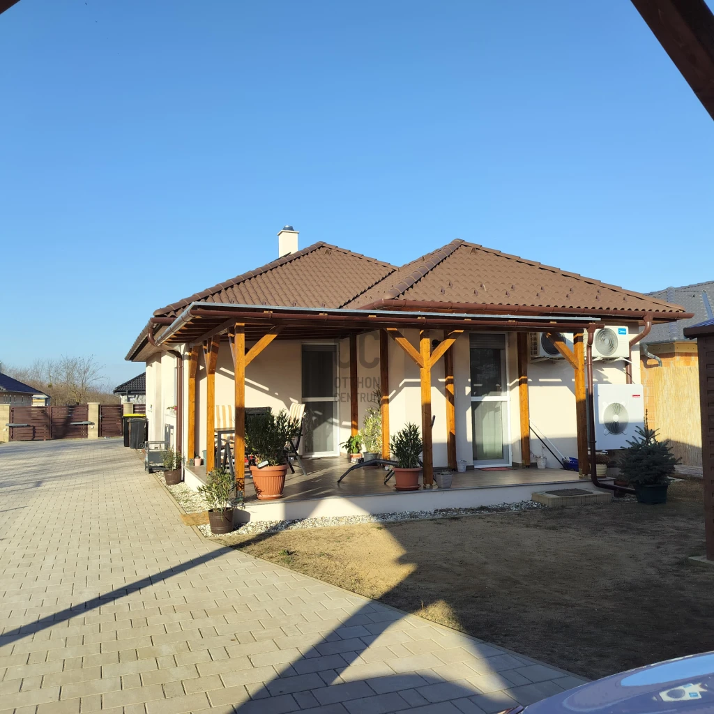 Eladó családi ház, Győrszemere, Győrszemere