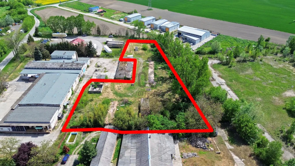 c3-1-name c2-84-name, Szekszárd, Iparváros
