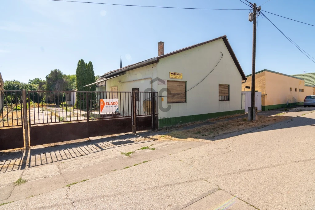 Eladó családi ház, Bátaszék, Bátaszék, Deák Ferenc utca