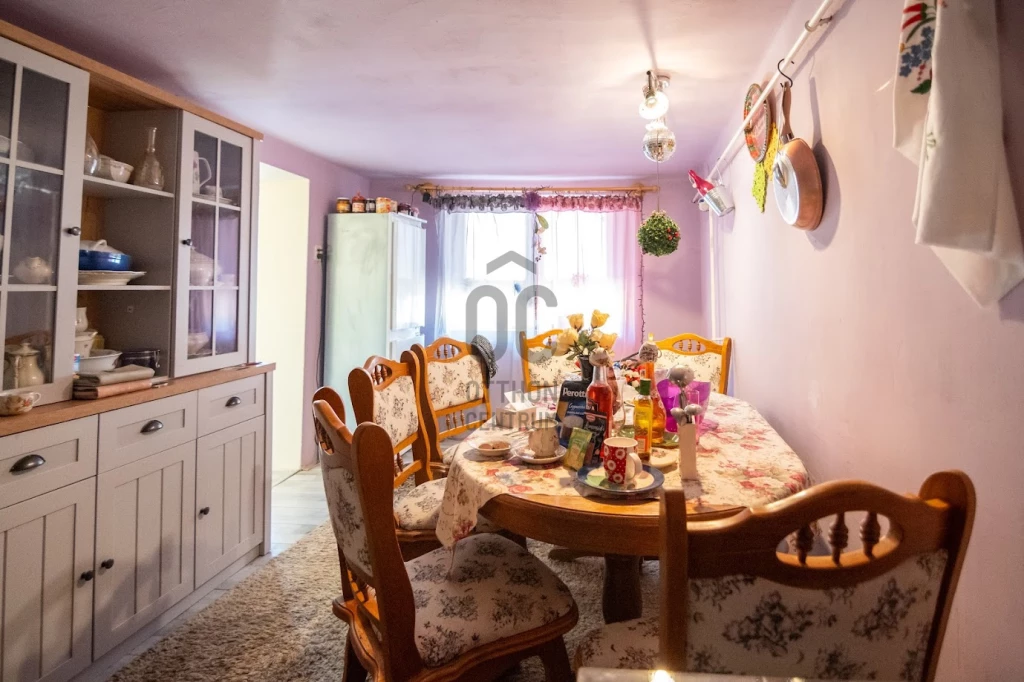 Eladó házrész, Szekszárd, Felsőváros, Kisbödö utca