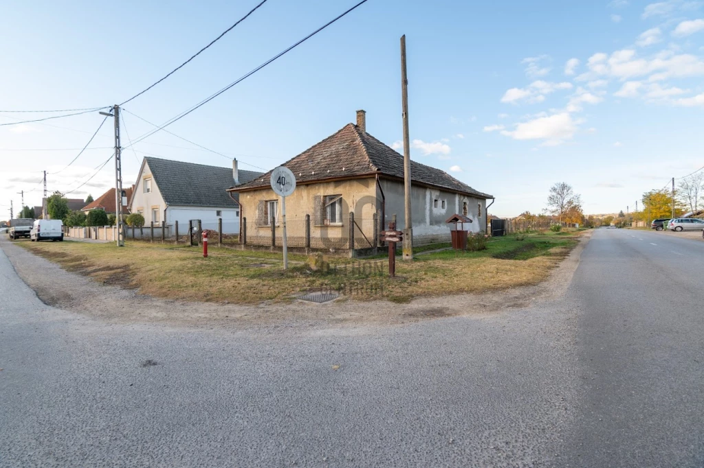 Eladó családi ház, Kajdacs, Kajdacs, Hajnal utca