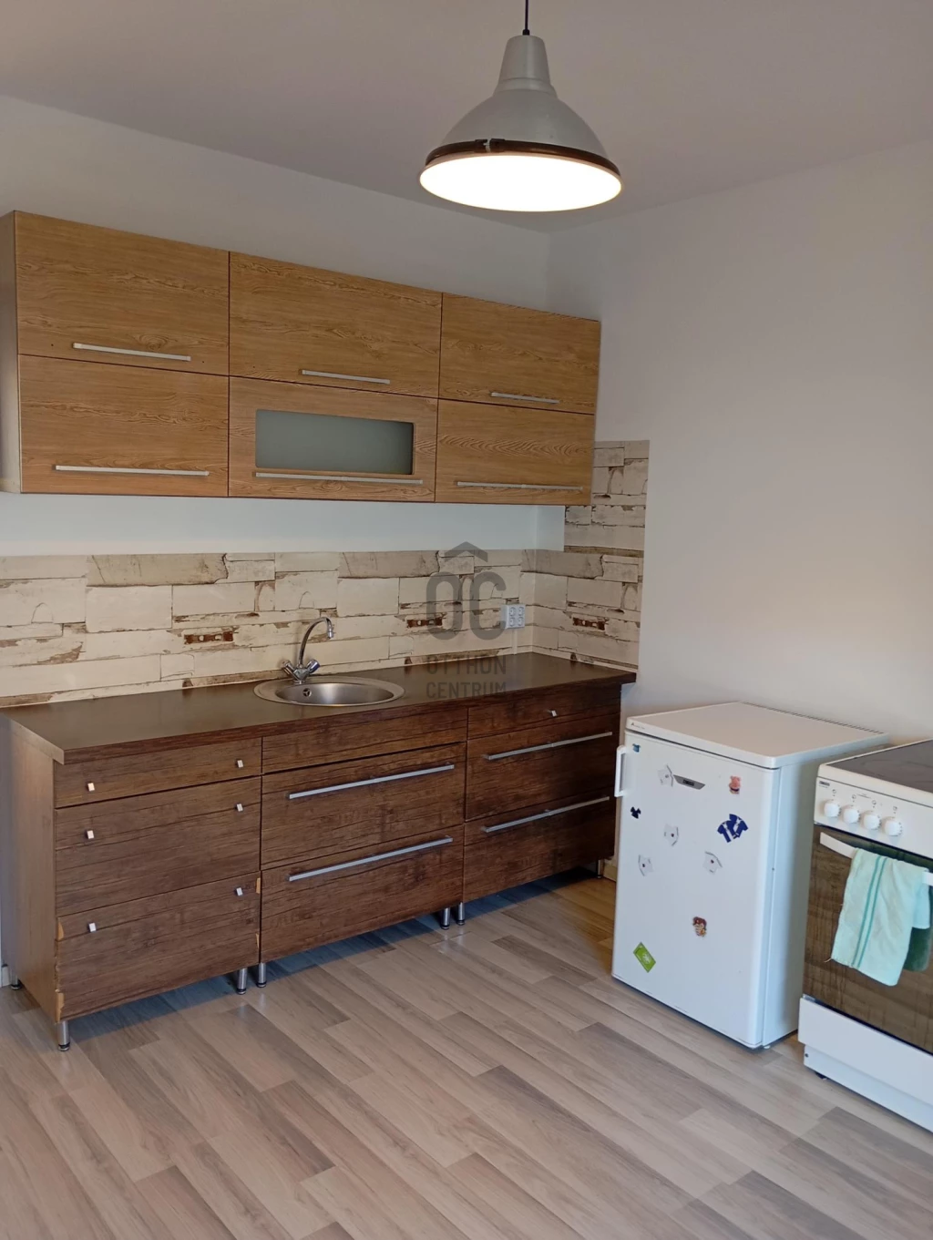 Kiadó panellakás, Szekszárd, Csatár, Alisca utca