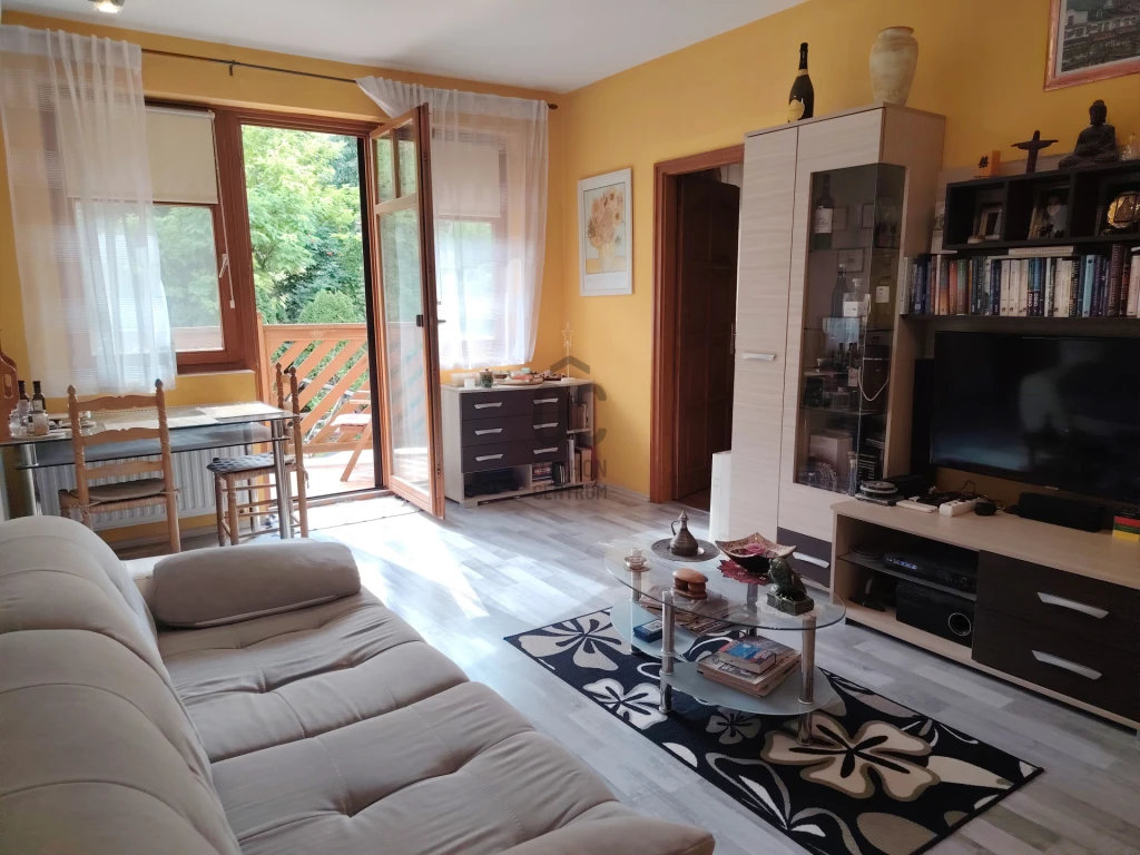 Kiadó téglalakás, Szekszárd, Csatár