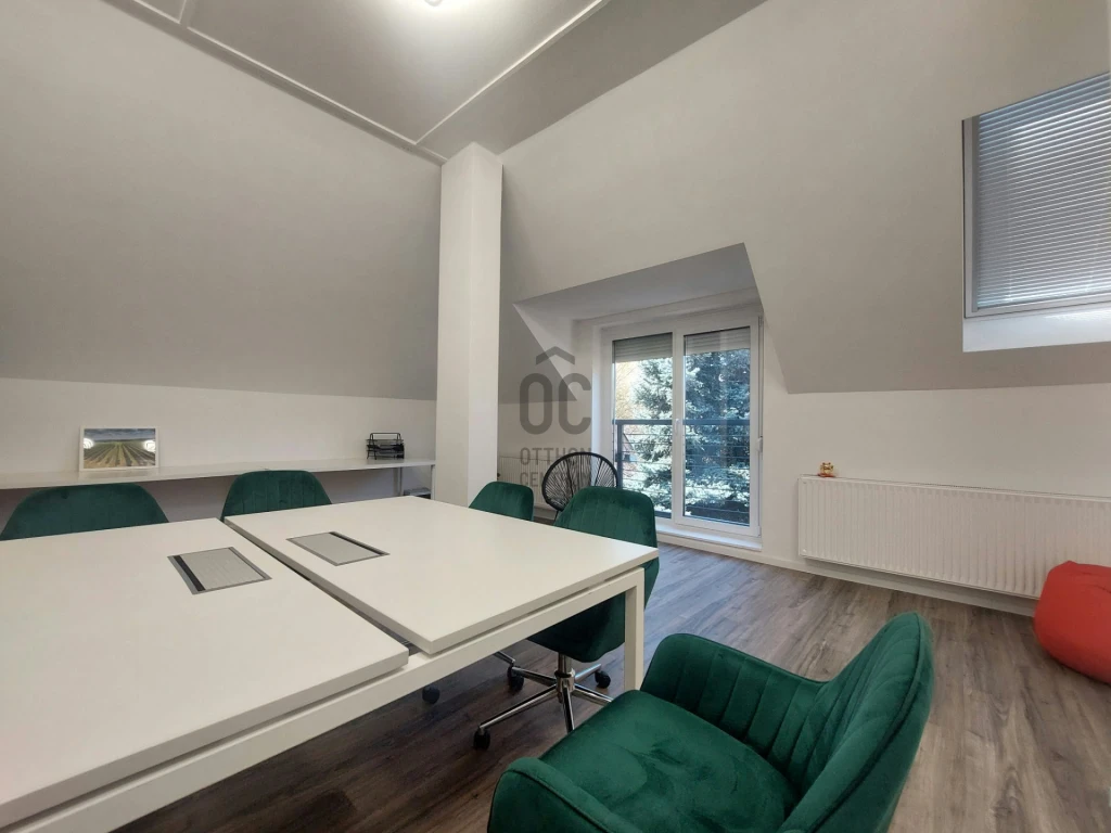 Kiadó iroda, irodaház, Szekszárd, Városközpont